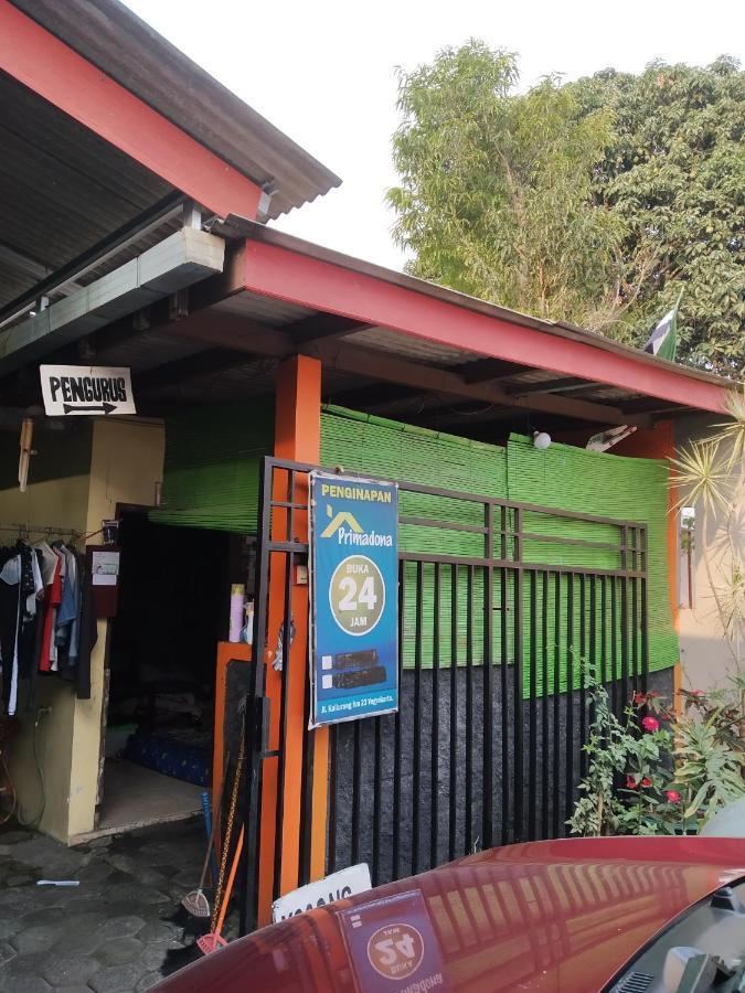 Primadona Homestay Sleman  Exterior foto
